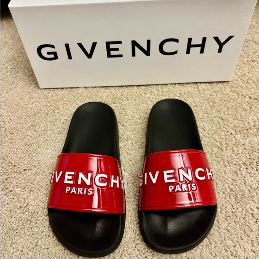 Givenchy red women’s glossy logo rubber pool slide sandals - Picture 9 of 15